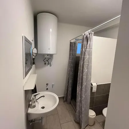 Baber Vendeghaz Daire